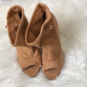 NWOT Open Toe bootie